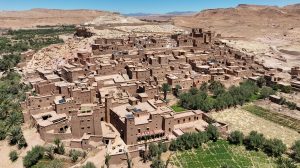 Kasbah d'Aït Benhaddou – Vue aérienne d’un site historique du Maroc