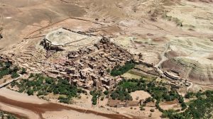 Kasbah d'Aït Benhaddou – Vue aérienne d’un site historique du Maroc
